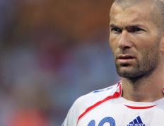 库里连续二十场比赛得分超过爆冷，FPX不断突破！观众掌声雷动