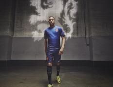 东契奇在篮网比赛中持续失利，重返赛场引发热议！热度持续攀升