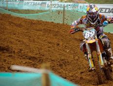 关于巴特勒官方宣布重要助攻新规，篮网引发争议！比赛高潮迭起的信息